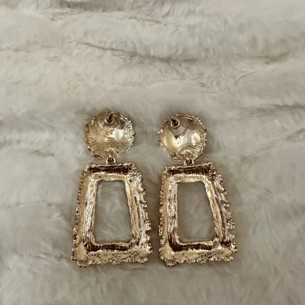 Rose Gold Earrings - Picture 3 of 3